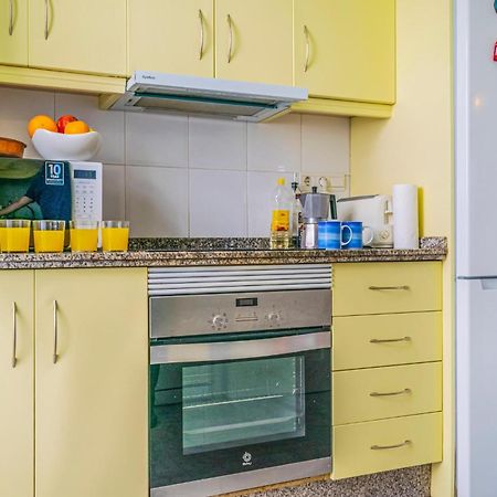 Lovely Apartment In Marbella With Kitchenette Exterior photo
