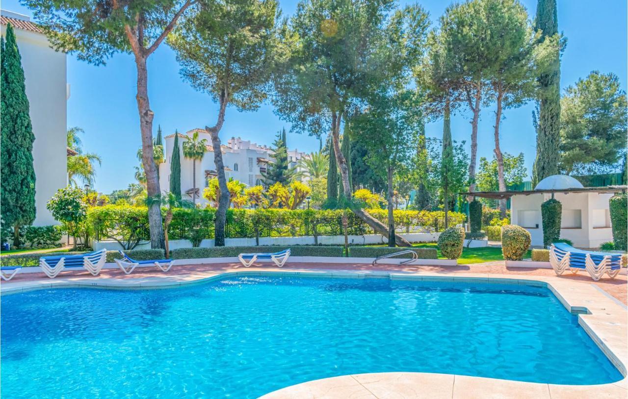 Lovely Apartment In Marbella With Kitchenette Exterior photo