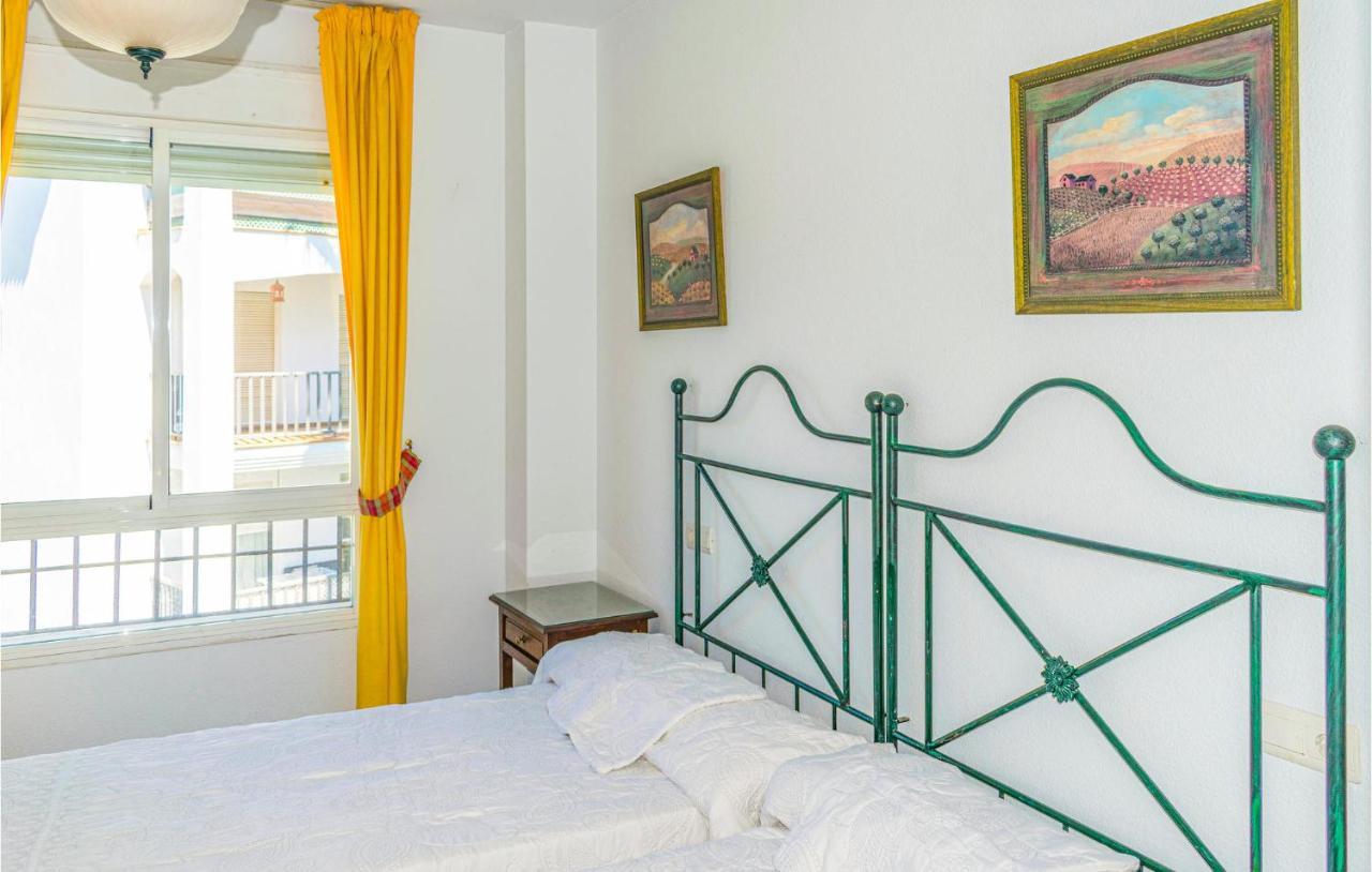 Lovely Apartment In Marbella With Kitchenette Exterior photo