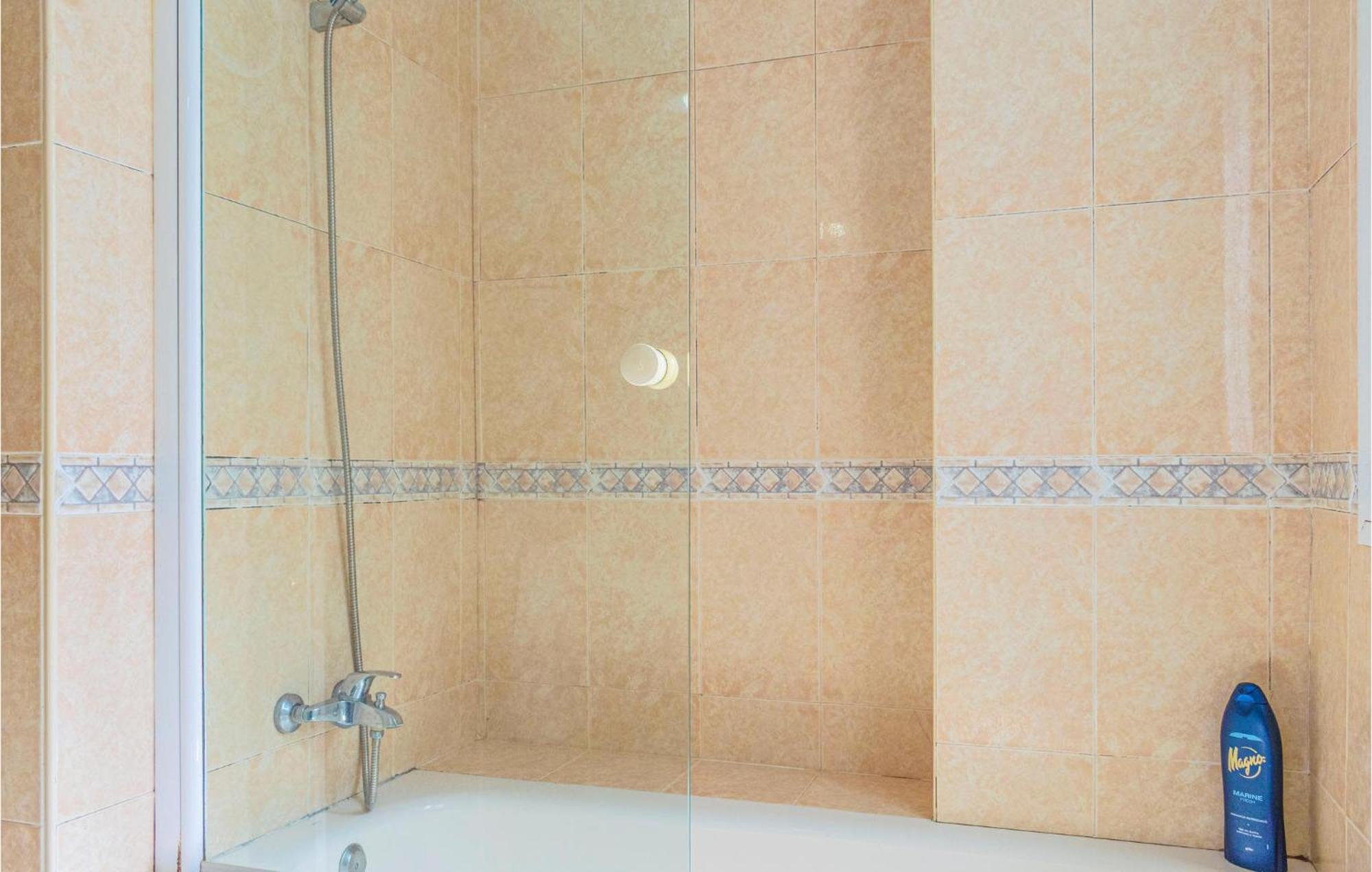 Lovely Apartment In Marbella With Kitchenette Exterior photo