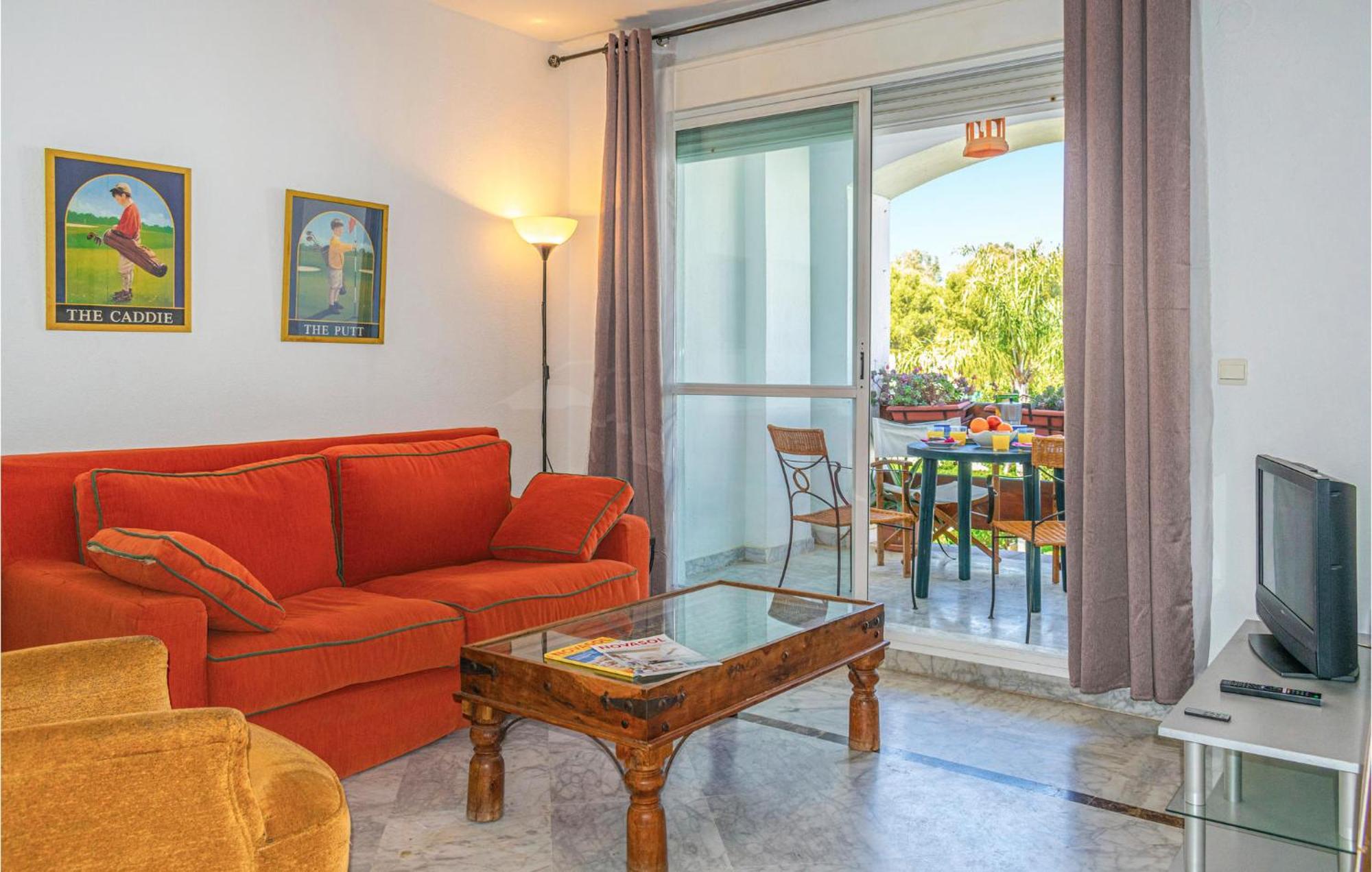 Lovely Apartment In Marbella With Kitchenette Exterior photo